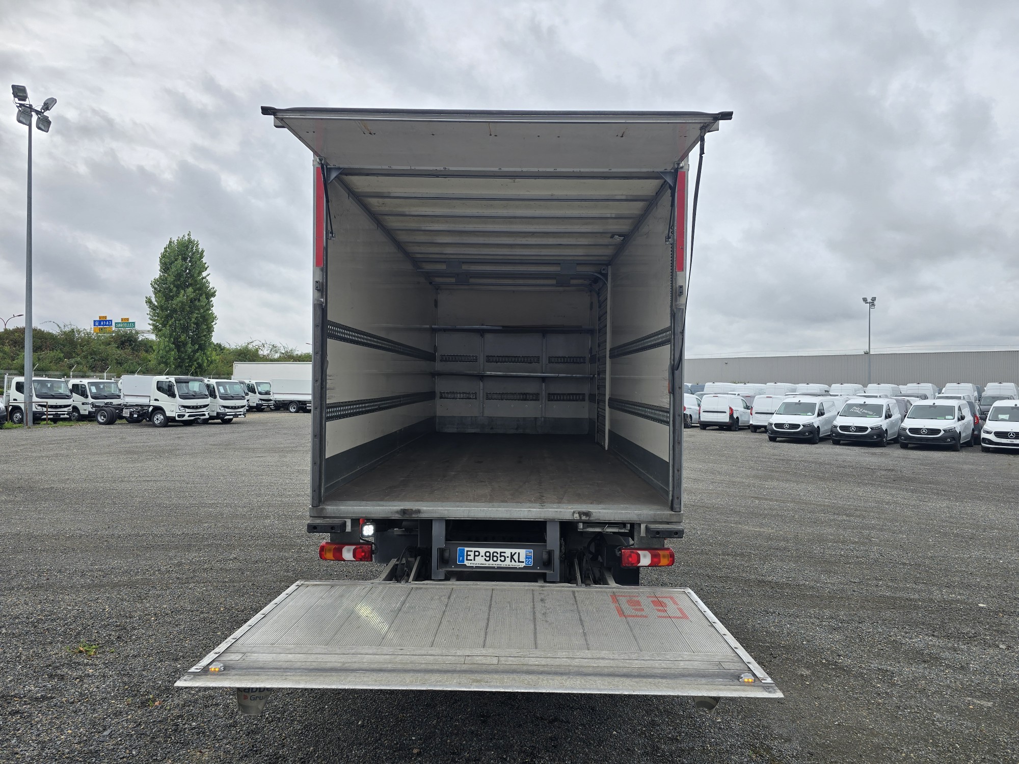 Mercedes Atego 1218 – Boîte – ADR
