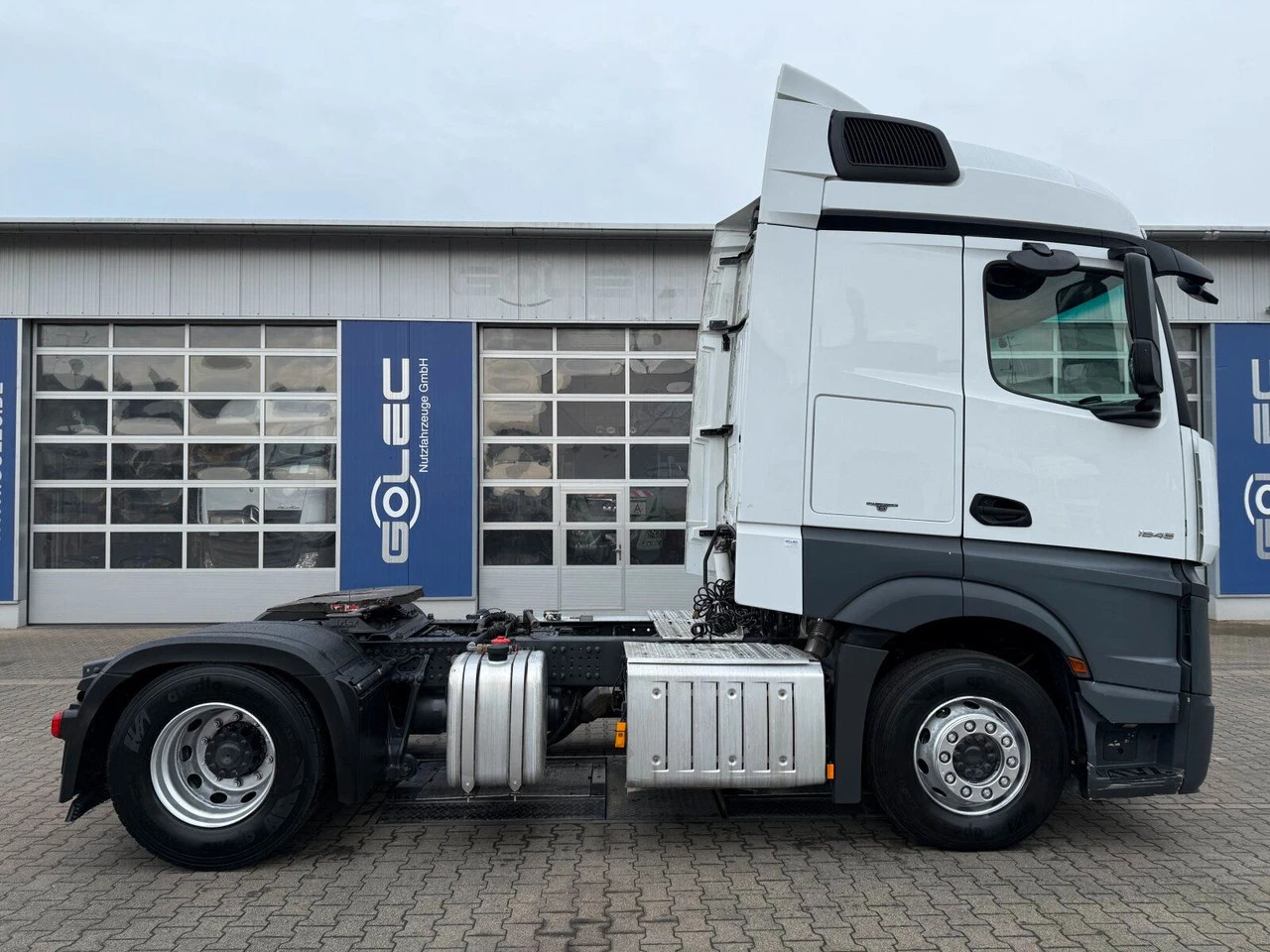 Mercedes-Benz Actros 1845